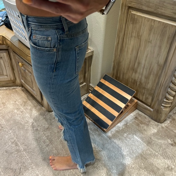 Free People We The Free High Rise Distressed Straight Leg Jeans Womens Size 27 - Picture 3 of 5